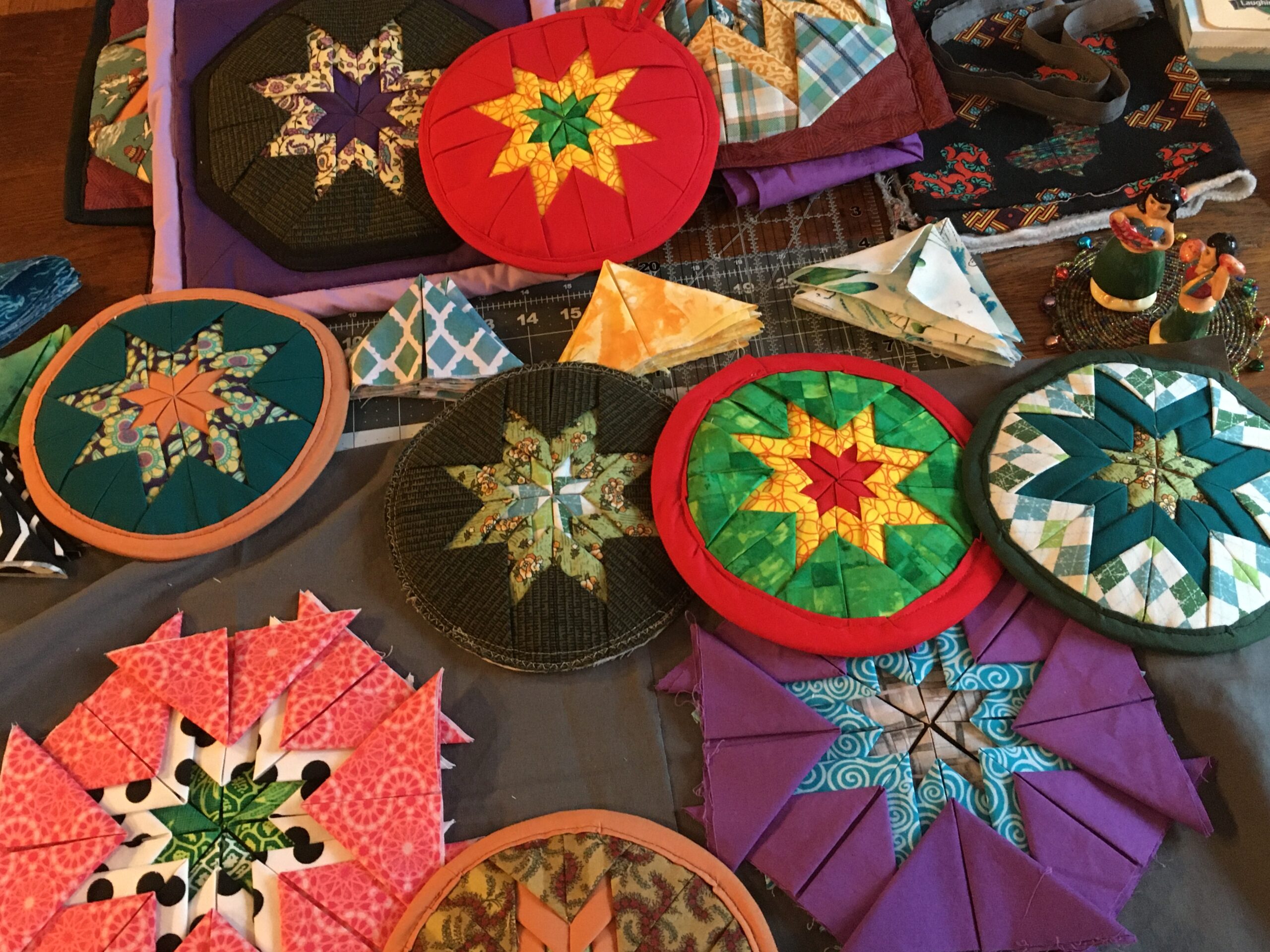 Kerry holiday quiltinis pot holders